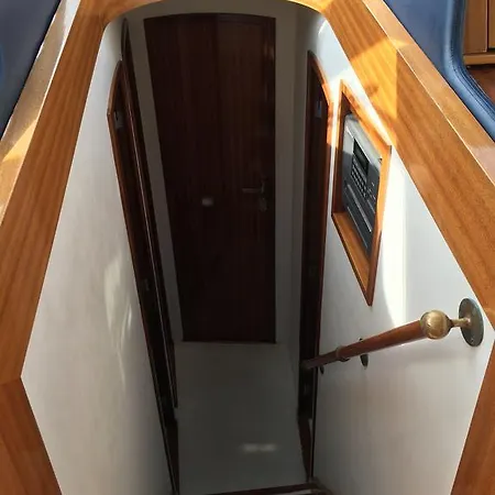 Πλωτό κατάλυμα Yacht Summertime 3 Bedrooms *