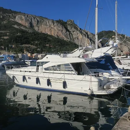 Yacht Summertime 3 Bedrooms Menton