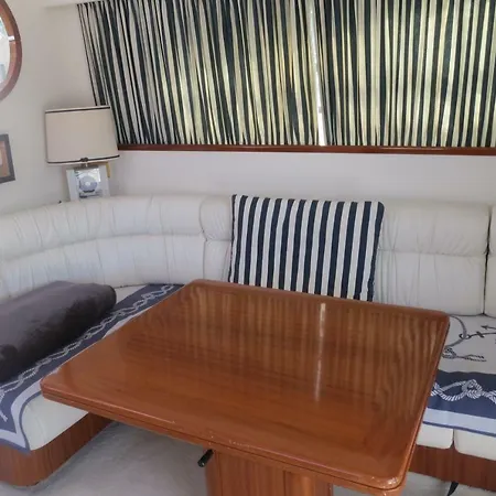 Yacht Summertime 3 Bedrooms Bateau-hôtel *